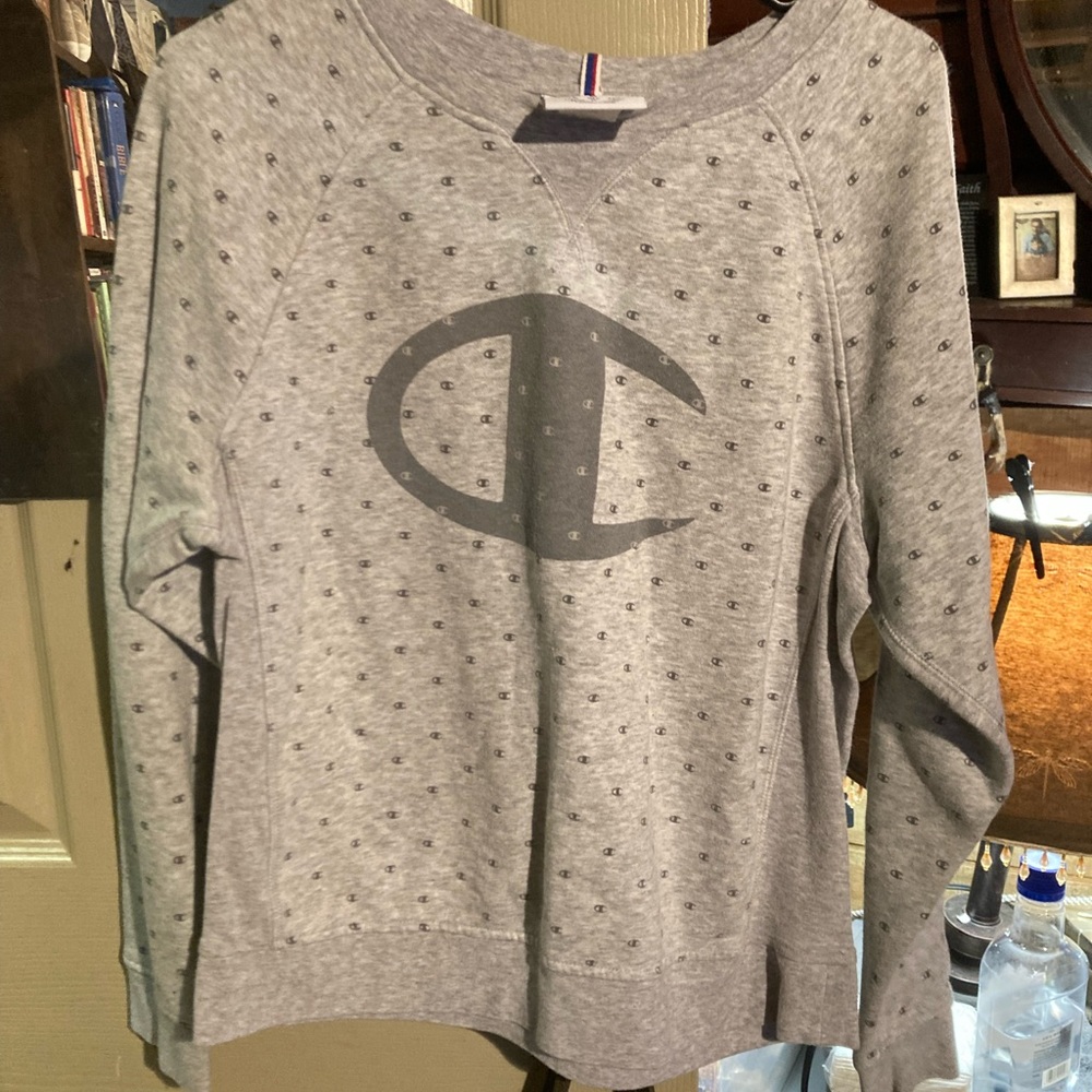 Light grey champion sweat shirt